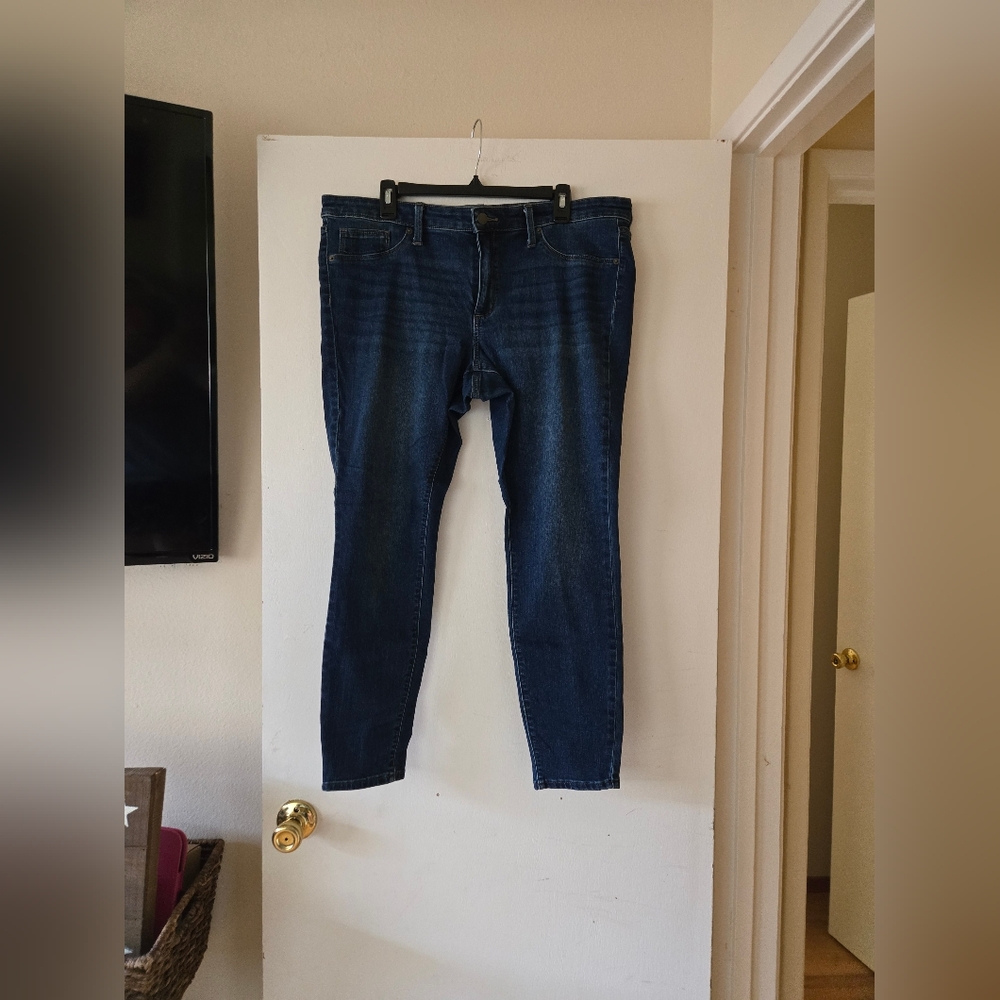 Universal Thread Dark Blue Straight Leg Jeans